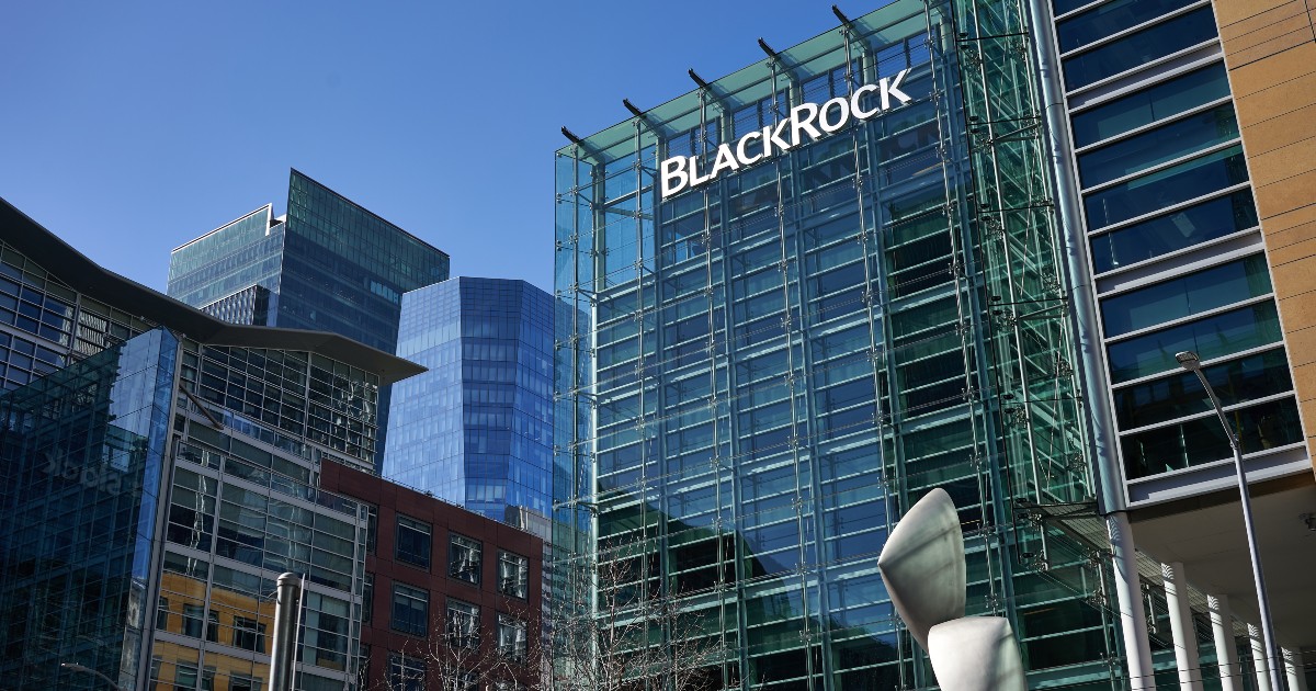 SECとブラックロック、ビットコイン・イーサリアムETFの現物償還方式移行を協議