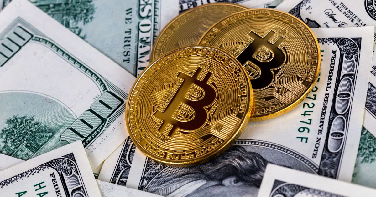 ビットコインと仮想通貨関連株はどちらを買うべき？メリット・デメリットを解説