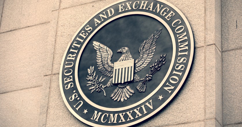 米当局、「ビットコインETF承認」のフェイクニュース発信者に懲役2年の求刑求める