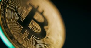 ビットコイン横ばいで推移、個別銘柄ではCZ支持の「Aster」が高騰