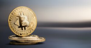 ビットコイン105,500ドルに反発、トランプ給付金案と政府機能回復への期待高まる