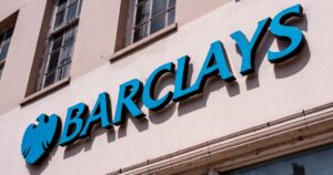 英バークレイズ、決済と預金管理用の独自ブロックチェーン基盤の構築を検討