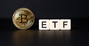 米ビットコイン現物ETF、4週ぶり純流出に転換　イラン情勢緊迫とインフレ再燃を警戒